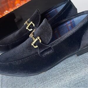 Steve Madden Black and Gold Slip-On Loafers